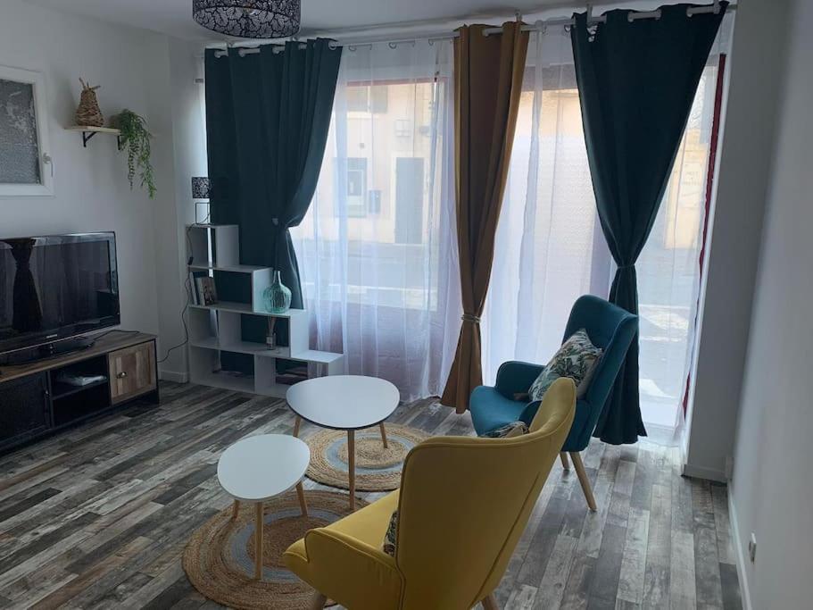 Appartement Avec Cours Gien Exteriör bild